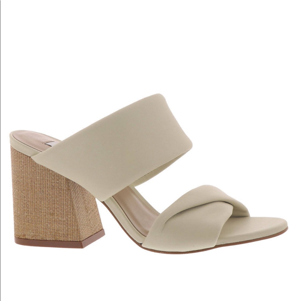 Steve Madden Masterful Sandals in Bone